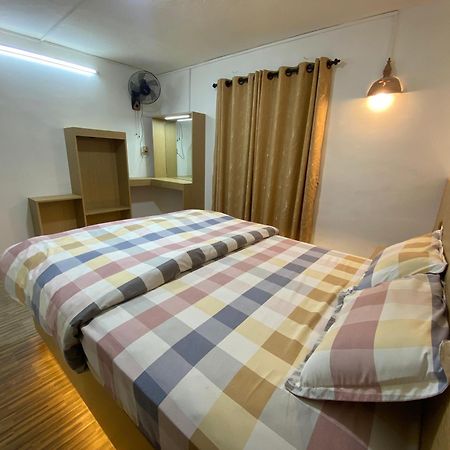 Big Tree Hostel Катманду Екстер'єр фото