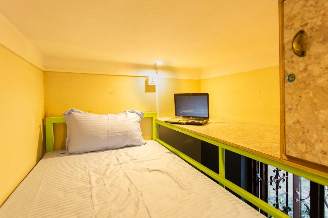 Big Tree Hostel Катманду Екстер'єр фото
