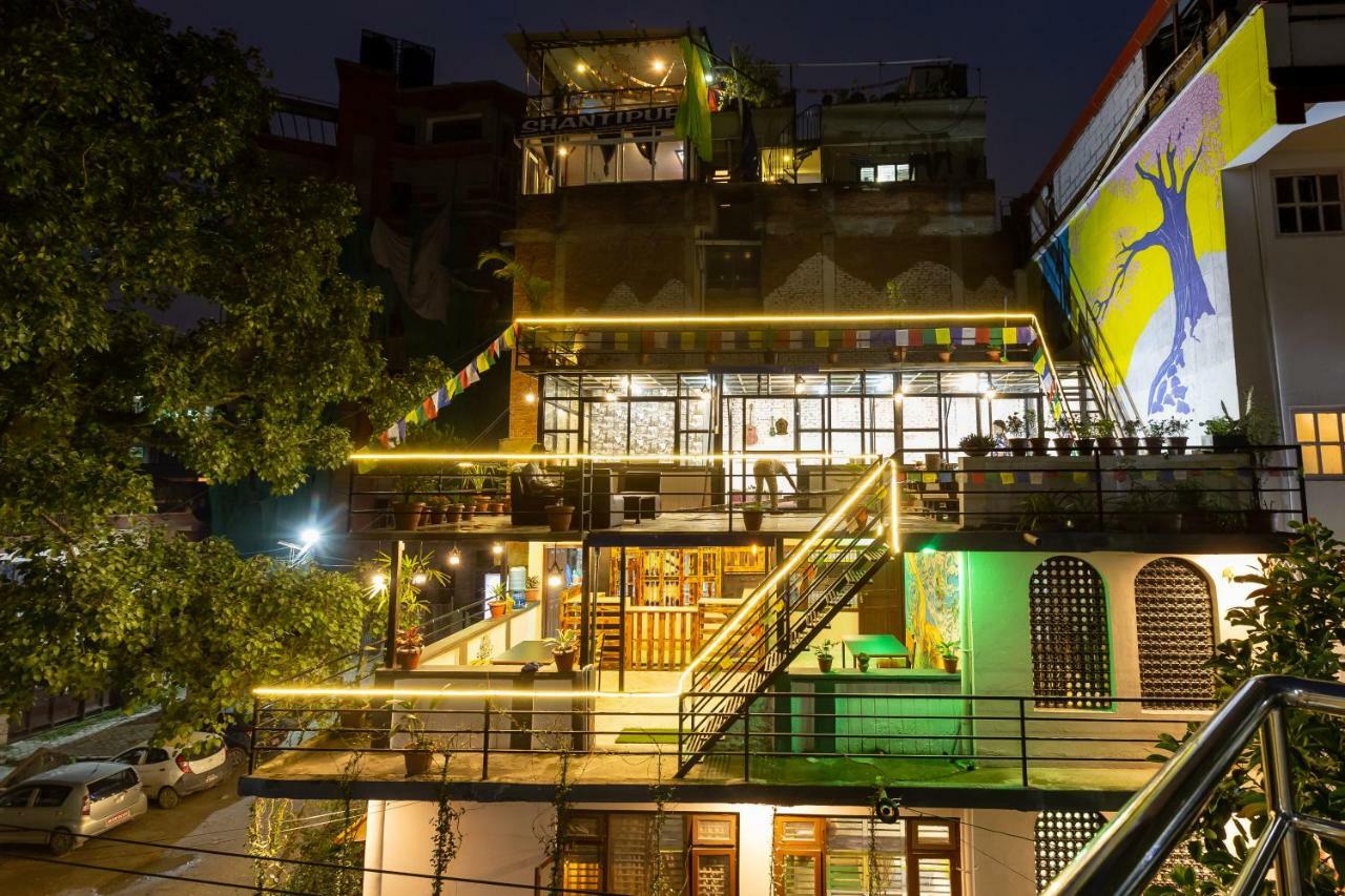 Big Tree Hostel Катманду Екстер'єр фото