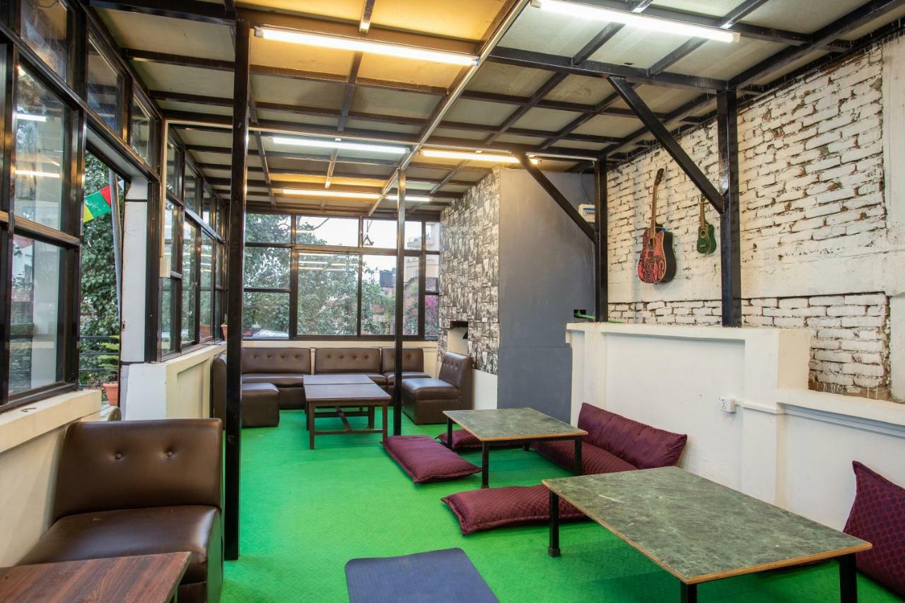 Big Tree Hostel Катманду Екстер'єр фото