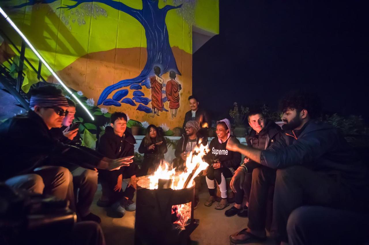 Big Tree Hostel Катманду Екстер'єр фото