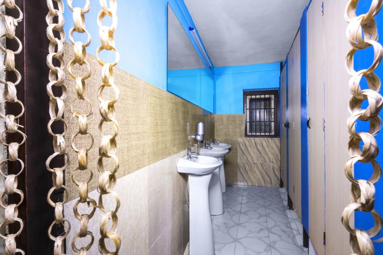 Big Tree Hostel Катманду Екстер'єр фото